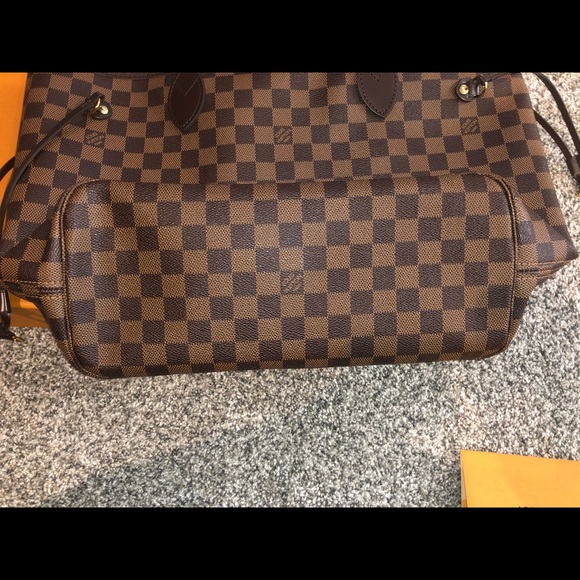 Louis Vuitton Neverfull MM - Picture 2 of 15
